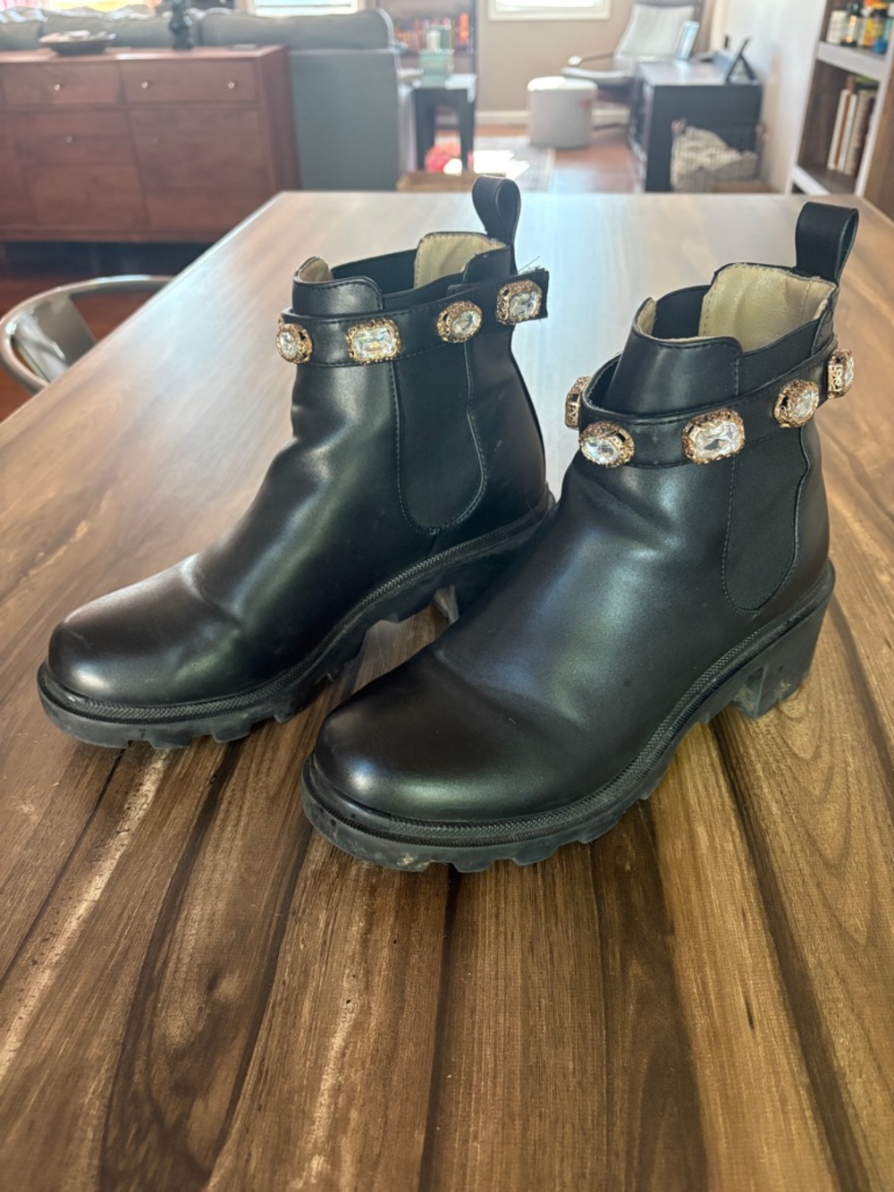 Steve Madden Amulet Chelsea Boots - Picture 5 of 8